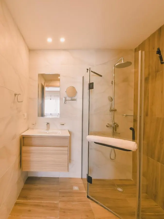 Fully Serviced Apartment At Regatta Living II - 905 Santo Domingo