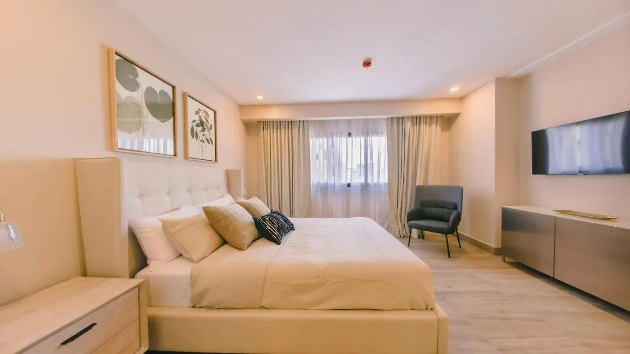 Fully Serviced Apartment At Regatta Living II - 905 Santo Domingo